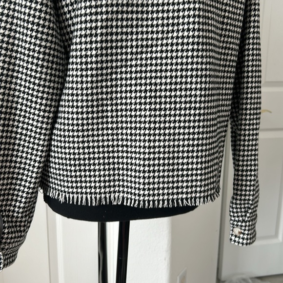 NWT Houndtooth Tweed Short Hoodie Jacket in Size Small - Picture 3 of 8